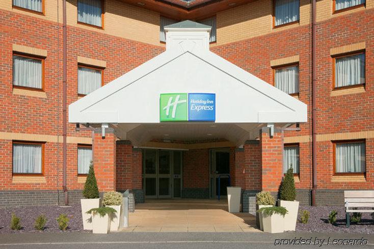 Holiday Inn Express Taunton East, An Ihg Hotel Buitenkant foto